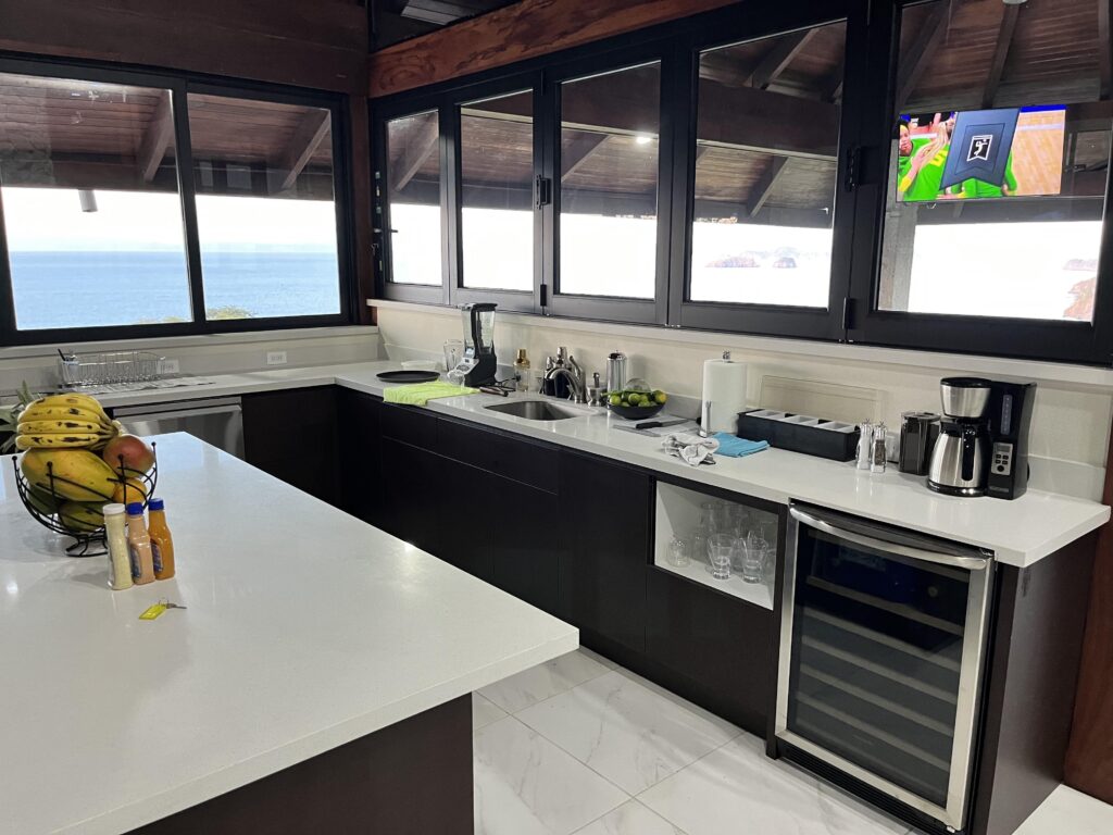 villa puerto escondido kitchen